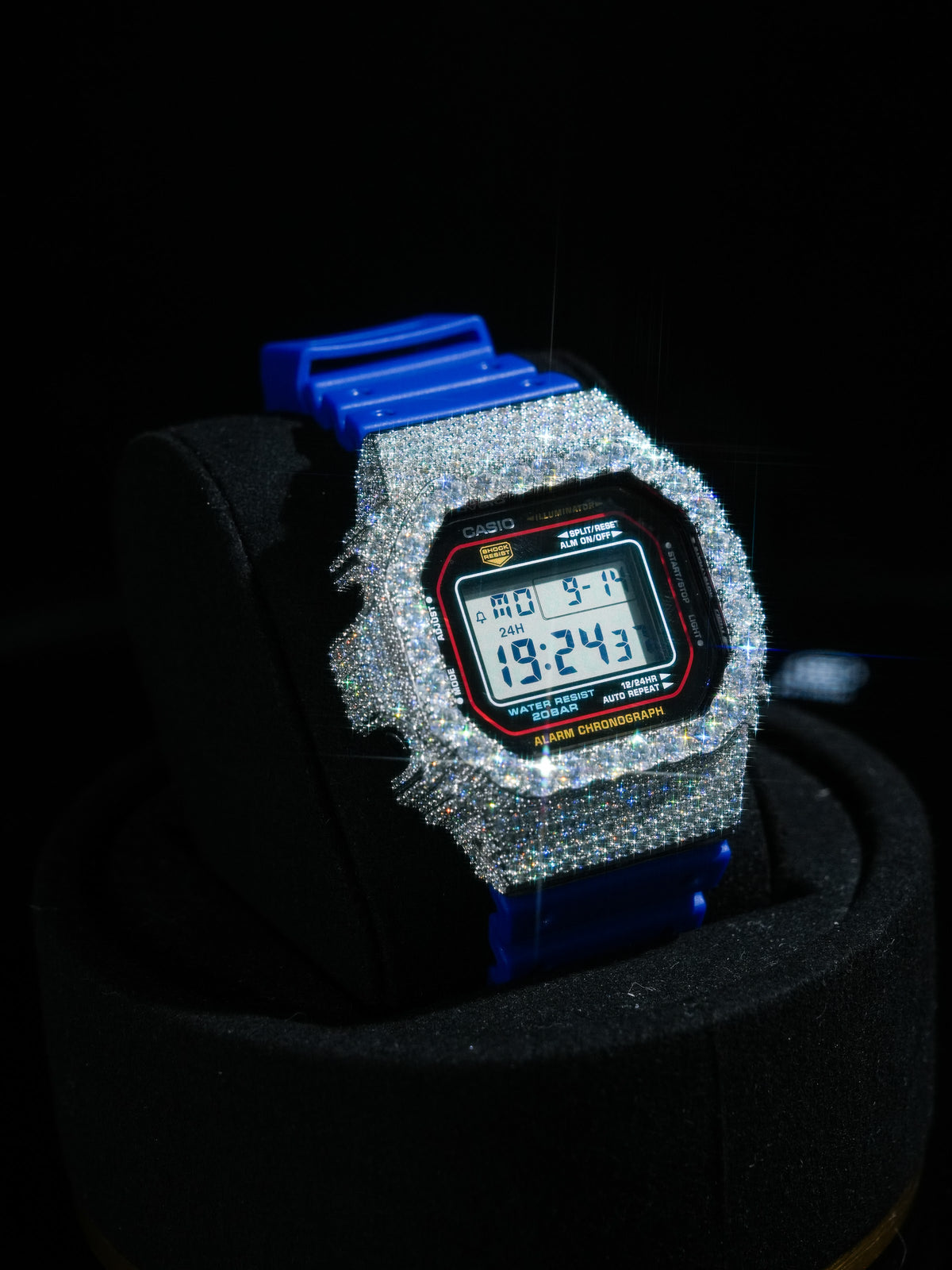 Square Iced Argent, sertissage du boîtier